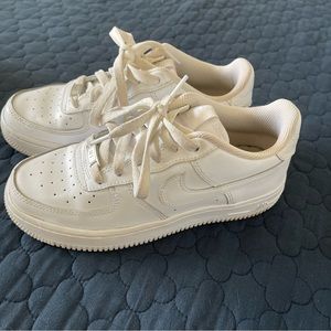 Nike Air Force Big Kids' Shoes Youth Size 4 White
